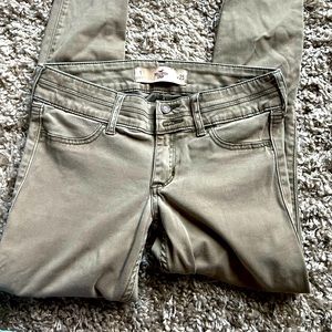 Hollister Crop Jeans Color Khaki